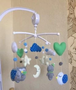 Merkloos Mobiel Met Rammelaar Baby - Wieg Houder Arm Beugel Set - Carrousel - 360 Graden Roterende Wieg Klem -Babyspeelgoed Winkel 1013x1200