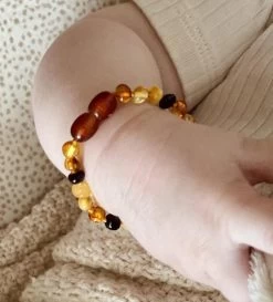 Merkloos Life Fashion - Barnsteen Baby Armband - 12 CM - Cognac - Amber Baby Armband - Pijn Verminderend Doorkomende Tandjes - Barnsteen Lithouwen - Baltisch Barnsteen -Babyspeelgoed Winkel 1087x1200