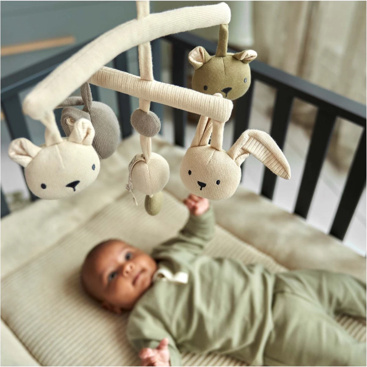 Prénatal Muziekmobiel – Little Knits Thema - Baby Box Accessoires – Boxmobiel - Pastel 4 Prénatal Muziekmobiel – Little Knits Thema - Baby Box Accessoires – Boxmobiel - Pastel - Afbeelding 4