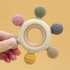 Merkloos Bijtring - Bijtspeelgoed - BPA Vrij - Siliconen - Baby Speelgoed - Roze -Babyspeelgoed Winkel 1200x1189