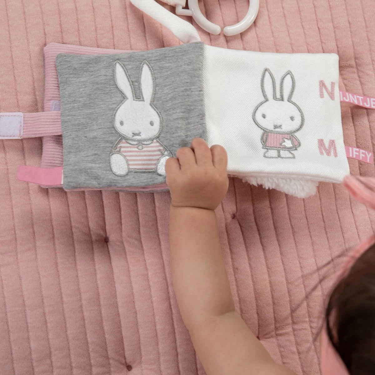 Buggyboekje Nijntje Pink Baby Rib 5 Buggyboekje Nijntje Pink Baby Rib - Afbeelding 5