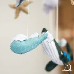 Wavy Dreams - Boxmobiel - Dieren Mobiel Babykamer - Mobiel Baby - Kraamcadeau - Baby Cadeau Jongen - Baby Mobiel - Blue Waves -Babyspeelgoed Winkel 1200x1200 376