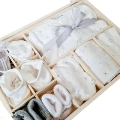 Gepersonaliseerd Kraamcadeau Unisex - Baby Geschenkset Neutraal - Herinneringsdoos Baby - Kraamcadeau - Baby Memorie Box - Babyshower Cadeau - Babycadeau - 10 In 1 Kado - Cadeau Met Naam -Babyspeelgoed Winkel 1200x1200 585