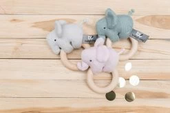 Baby's Only Houten Baby Rammelaar Olifant Gebreid - Classic Roze - Baby Cadeau -Babyspeelgoed Winkel 1200x800 42