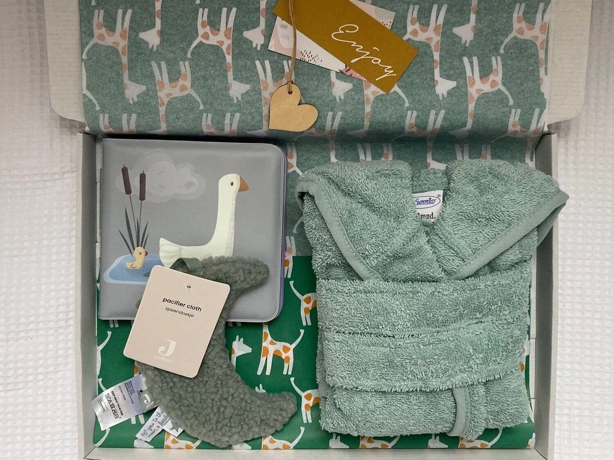 Geboortejongenmeisje.nl | Cadeau | Baby | Babyshower | Zwanger | Gender Neutraal | Meisje | Jongen | Geboorte | Kraamcadeau | Relatiegeschenk 1 Geboortejongenmeisje.nl | Cadeau | Baby | Babyshower | Zwanger | Gender Neutraal | Meisje | Jongen | Geboorte | Kraamcadeau | Relatiegeschenk