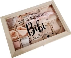 Gepersonaliseerd Kraamcadeau Meisje - Herinneringsdoos Baby- Baby Geschenkset - Kraamcadeau - Baby Memorie Box - Babyshower Cadeau - Babycadeau - 10 In 1 Kado - Cadeau Met Naam -Babyspeelgoed Winkel 1200x984 3