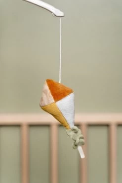 Nijntje X Little Dutch Vintage Muziekmobiel - Sunny Stripes -Babyspeelgoed Winkel 800x1200 37