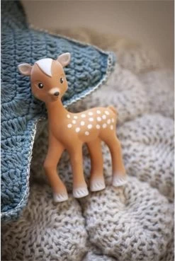 Sophie De Giraf- Bijtspeelgoed - FanFan Het Hertje - 100% Natuurlijk Rubber -Babyspeelgoed Winkel 804x1200