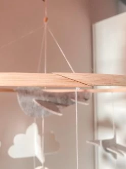 Baby Mobiel Vogels Vilt - Kinderkamer - Scandinavisch - Groot - Duurzaam - Bamboe - Box - Ledikant - Bed